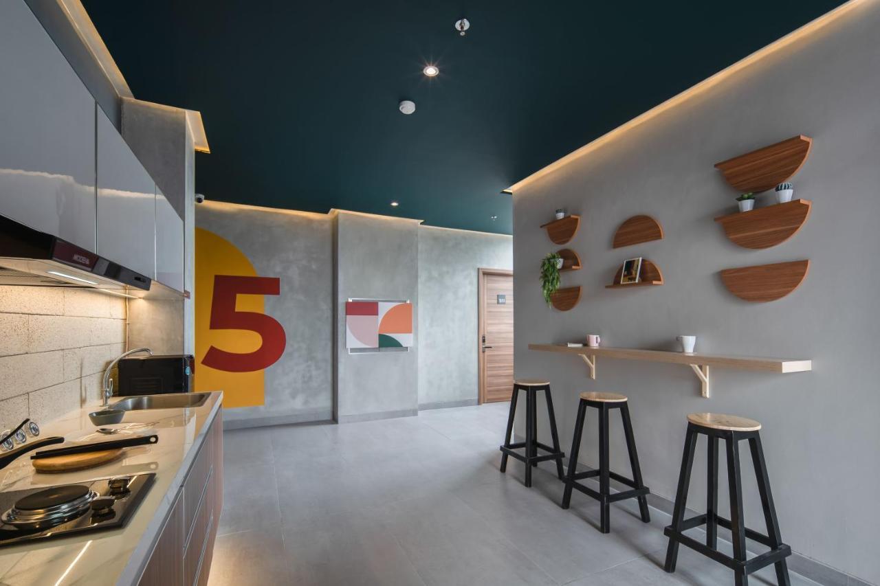 Cove Prima Aparthotel Jakarta Luaran gambar